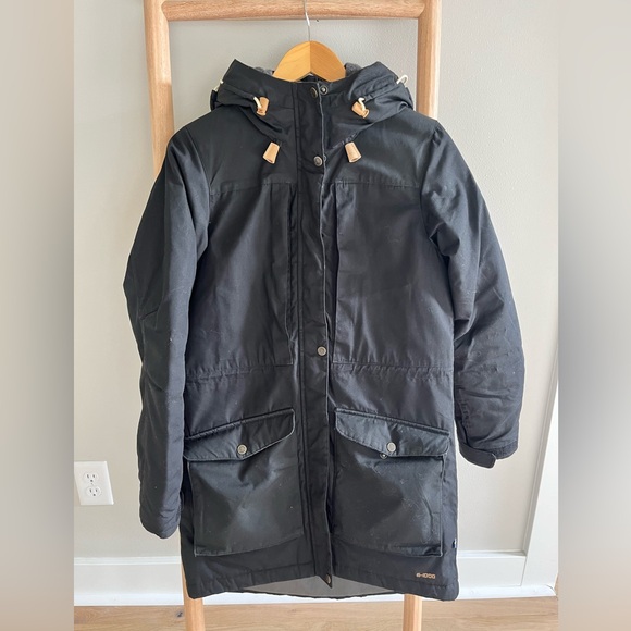 Fjalraven Singi parka in black. - Picture 5 of 12